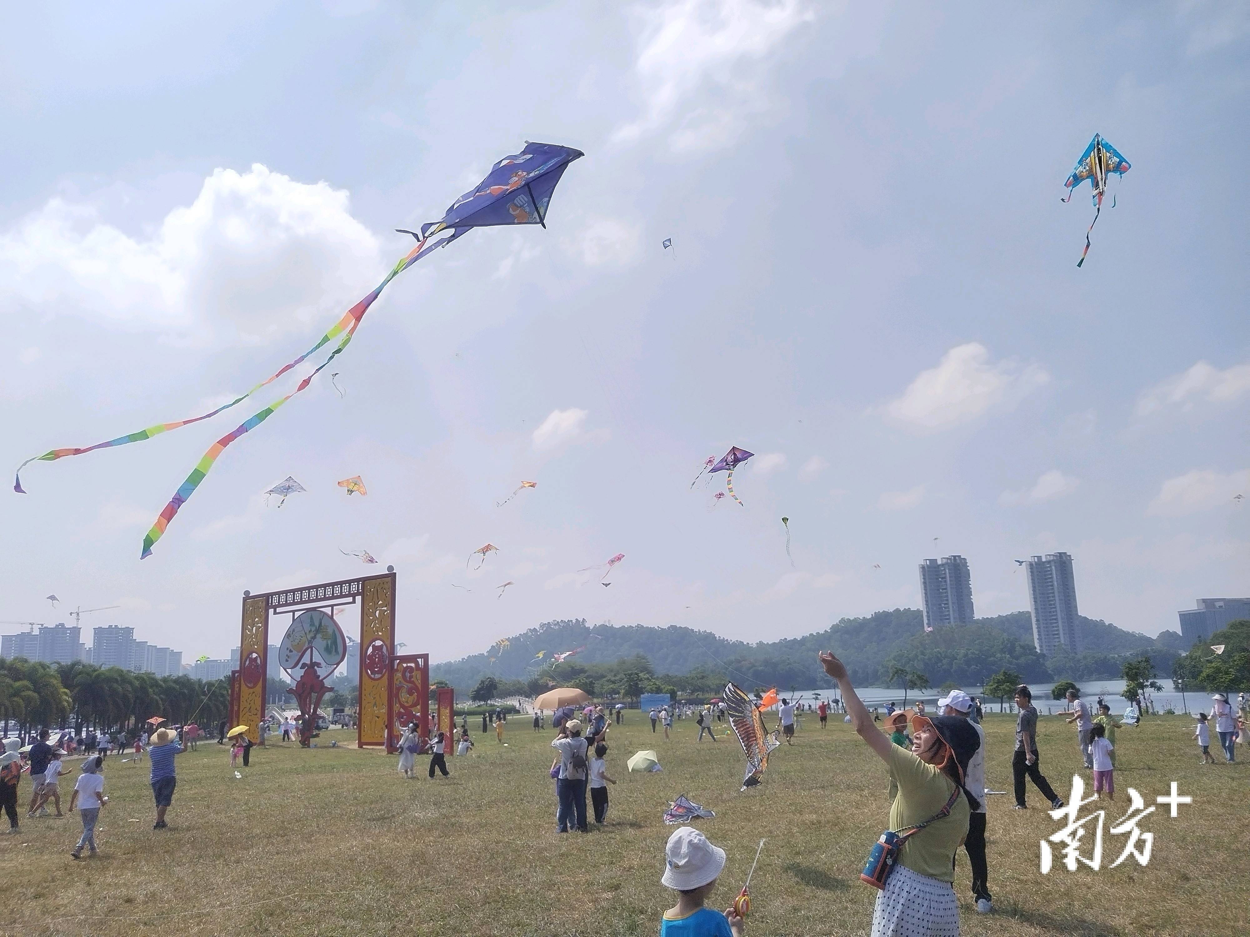 风筝体育竞技节，空中飘舞的艺术盛宴